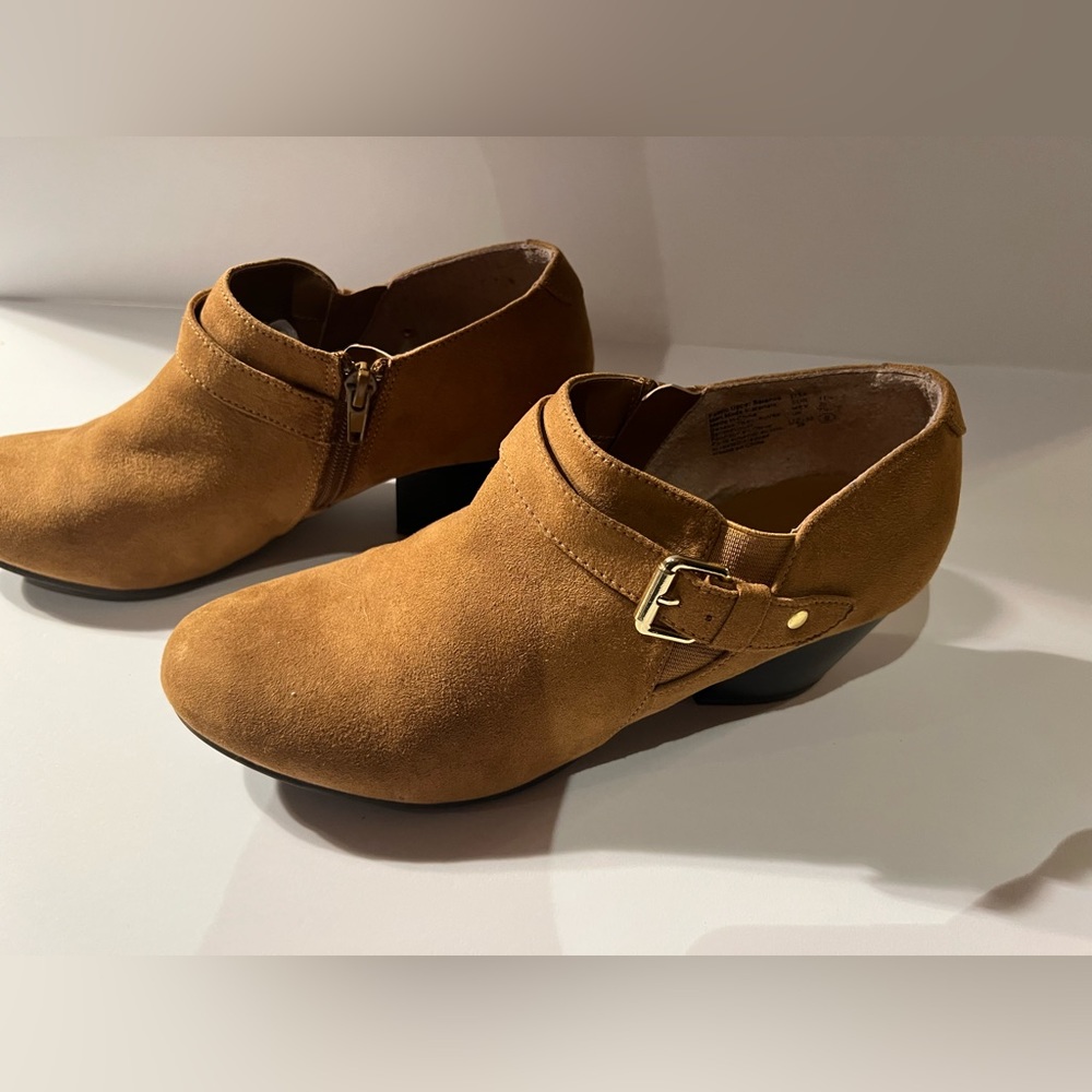 American Eagle Faux Suede Ankle Booties Cognac Size 9 preowned